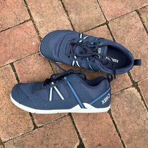 Xero Shoes Prio Barefoot Athletic Shoes -- Navy Blue -- Barely Used -- Size 8.5